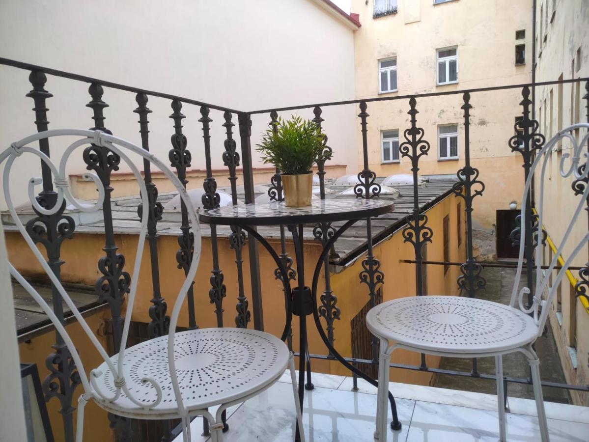 Glamour Frida Apartment Praga Zewnętrze zdjęcie